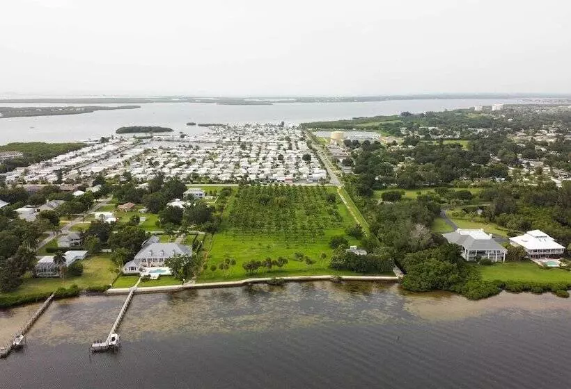 Palmetto Home W/ Manatee River Access!