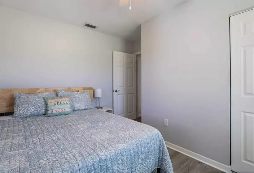 Palmetto Home W/ Manatee River Access!