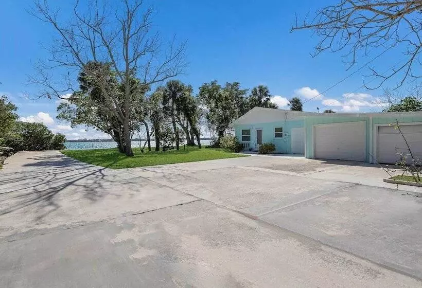 Palmetto Home W/ Manatee River Access!