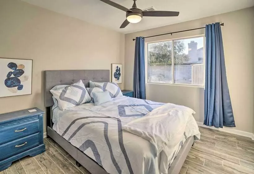 Peoria Home W/ Fenced Outdoor Pool + Yard!
