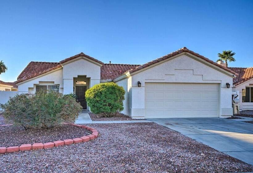 Peoria Home W/ Fenced Outdoor Pool + Yard!