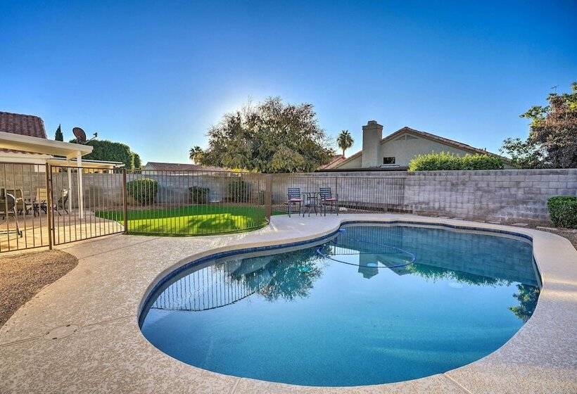 Peoria Home W/ Fenced Outdoor Pool + Yard!