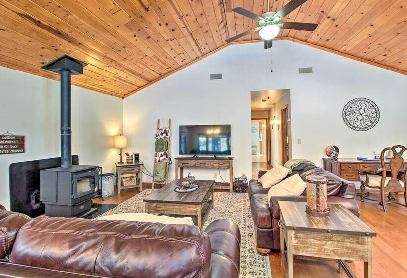 Pet Friendly Cabin In Pinetop Lakeside!