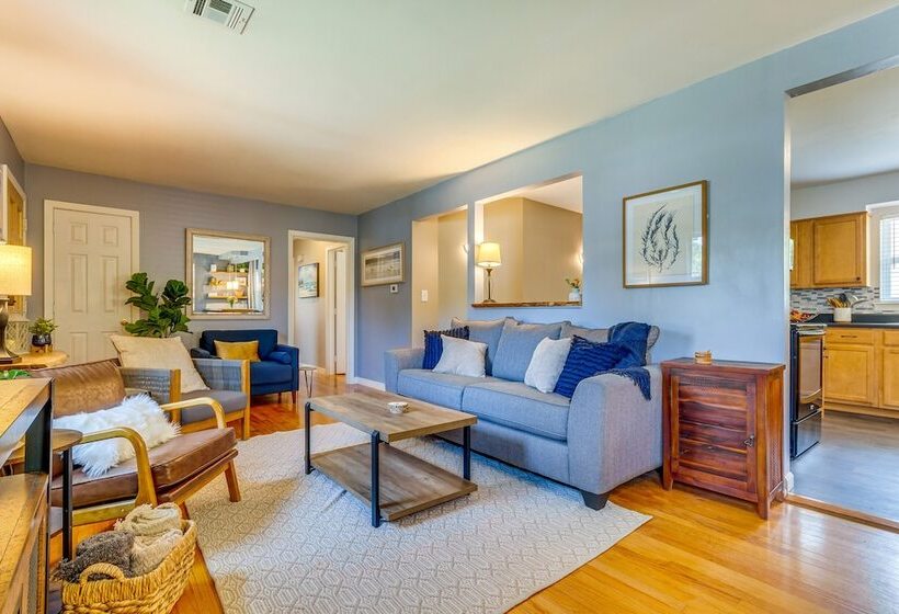 Pet Friendly Pensacola Home W/ Sunny Backyard!