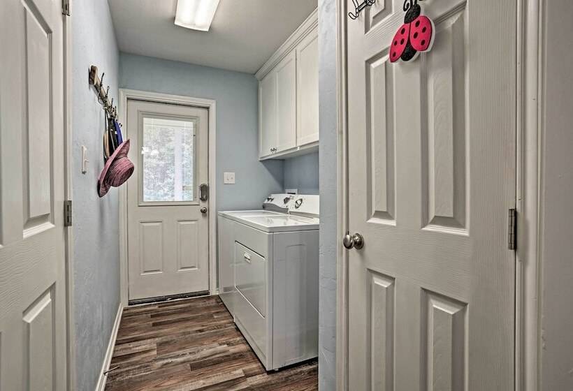 Relaxing Texas Getaway, 1 Mile To Boat Ramp!