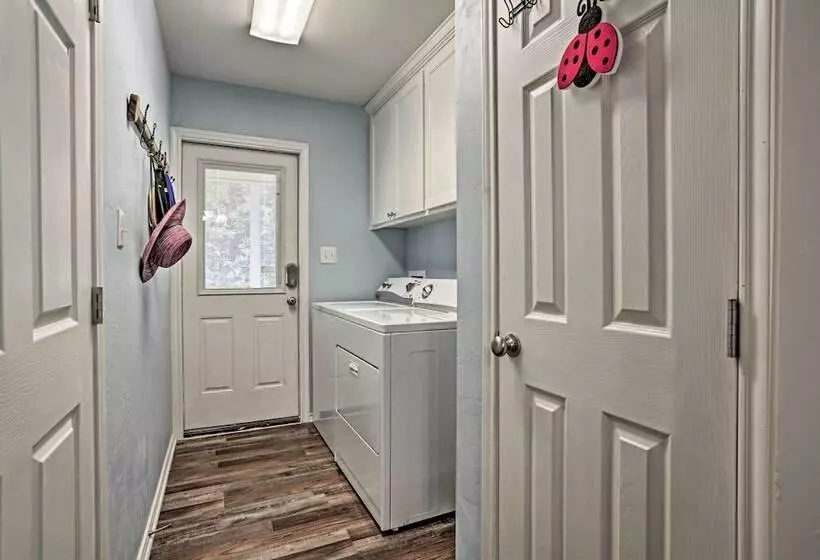 Relaxing Texas Getaway, 1 Mile To Boat Ramp!