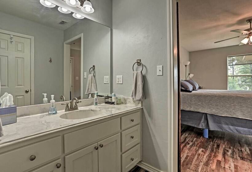 Relaxing Texas Getaway, 1 Mile To Boat Ramp!