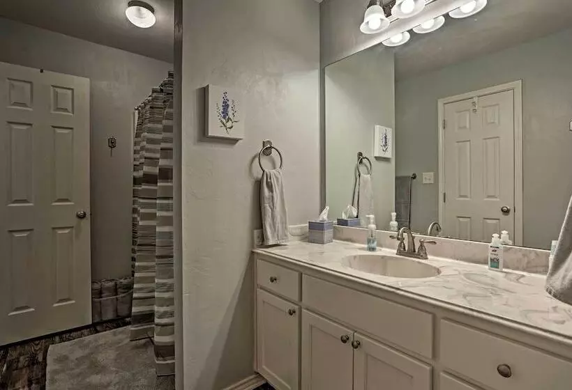 Relaxing Texas Getaway, 1 Mile To Boat Ramp!