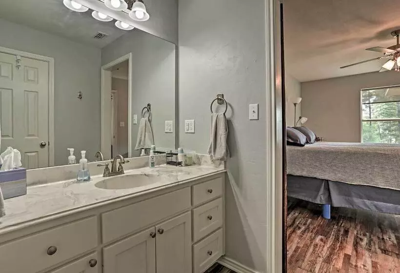 Relaxing Texas Getaway, 1 Mile To Boat Ramp!