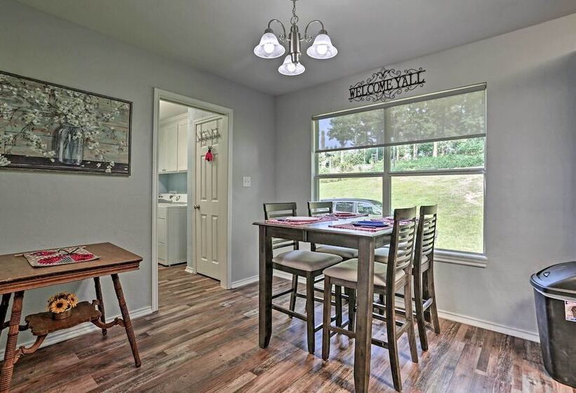 Relaxing Texas Getaway, 1 Mile To Boat Ramp!