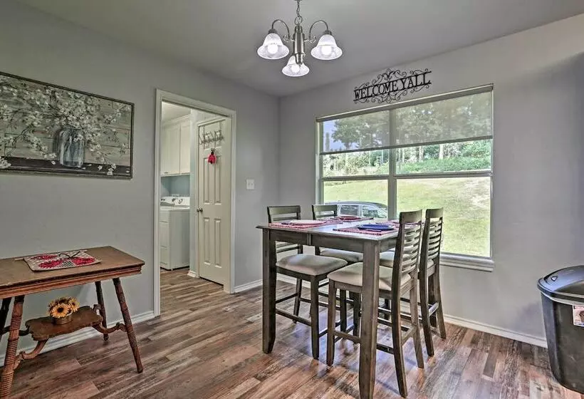 Relaxing Texas Getaway, 1 Mile To Boat Ramp!