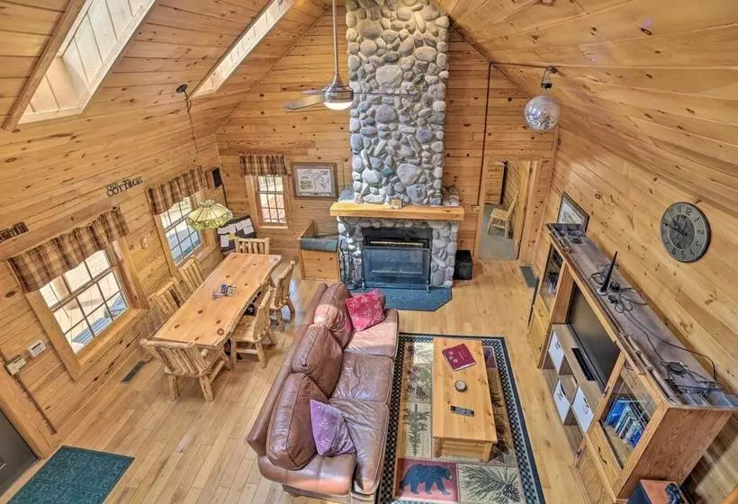 Riverfront Lewiston Cabin W/ Stone Fireplace!