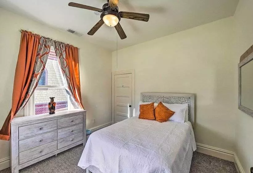 Riverside House W/ Yard ~ 1 Mi To Downtown!