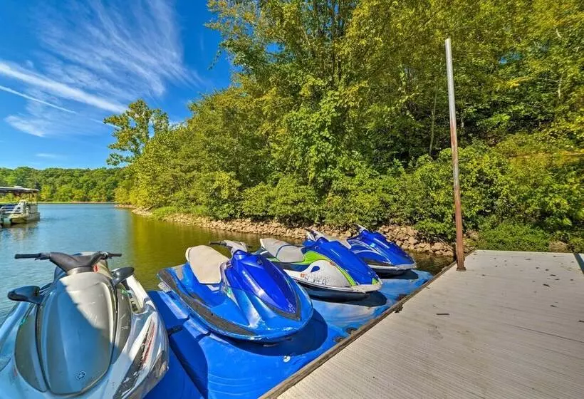 Rustic Dog Friendly Cabin W/ Deck & Fire Pit!