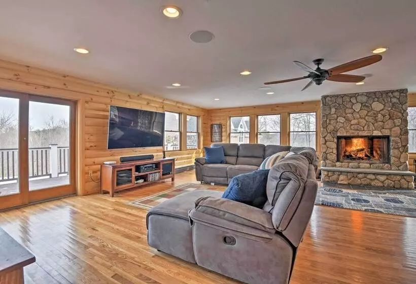 Deck For Entertaining: Belmont Group Getaway