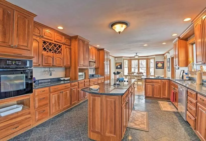 Deck For Entertaining: Belmont Group Getaway