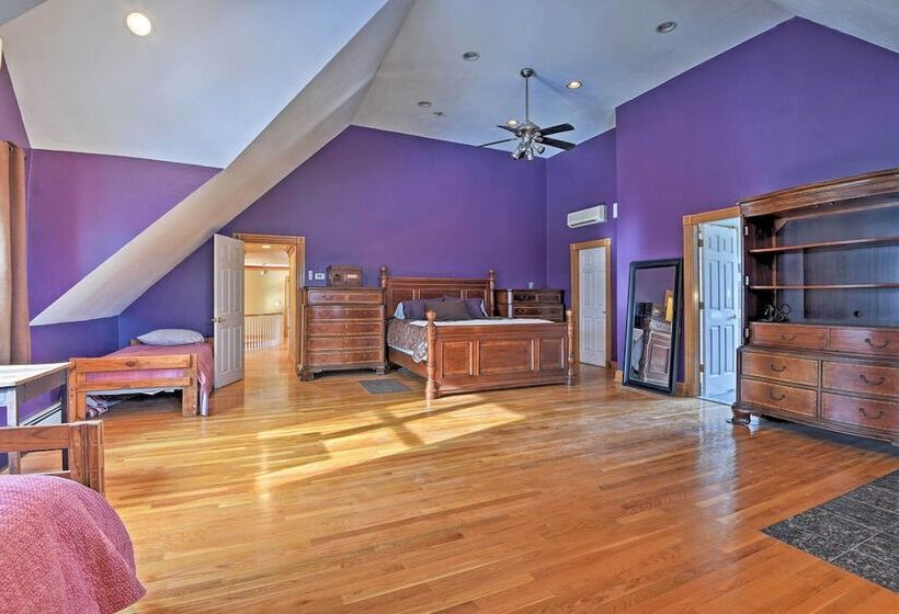 Deck For Entertaining: Belmont Group Getaway