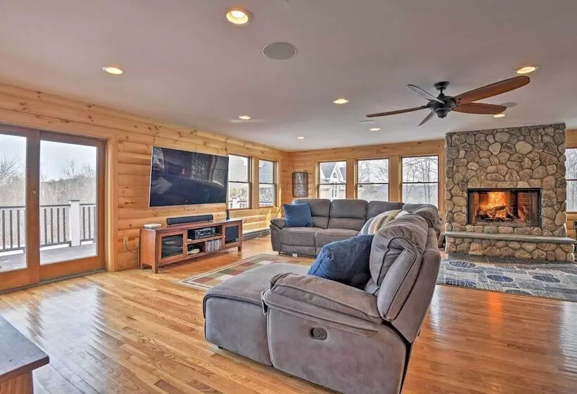 Deck For Entertaining: Belmont Group Getaway