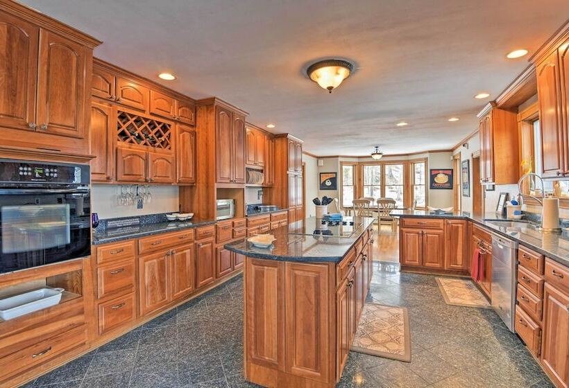 Deck For Entertaining: Belmont Group Getaway