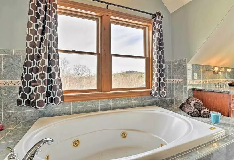 Deck For Entertaining: Belmont Group Getaway