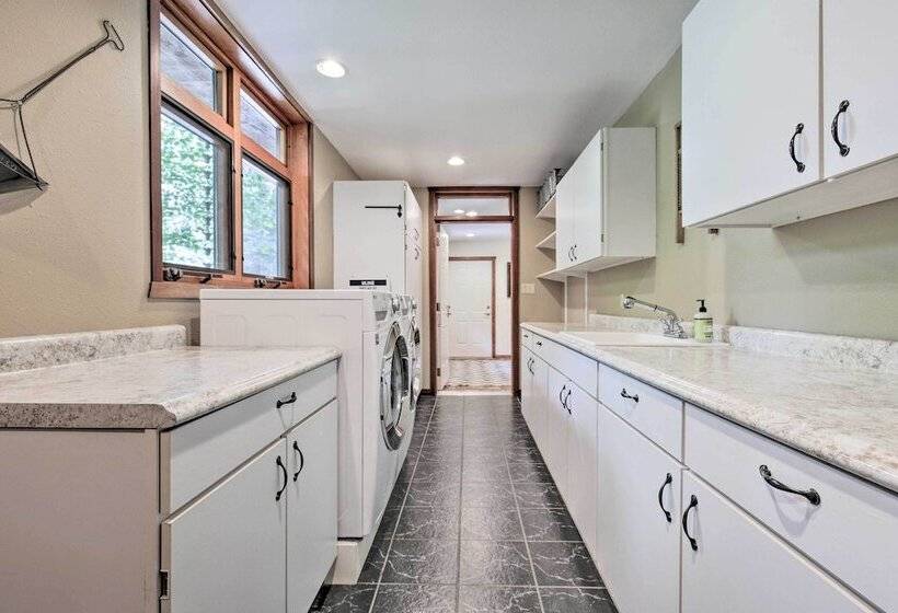 Spacious Riverfront Escape W/ Private Hot Tub