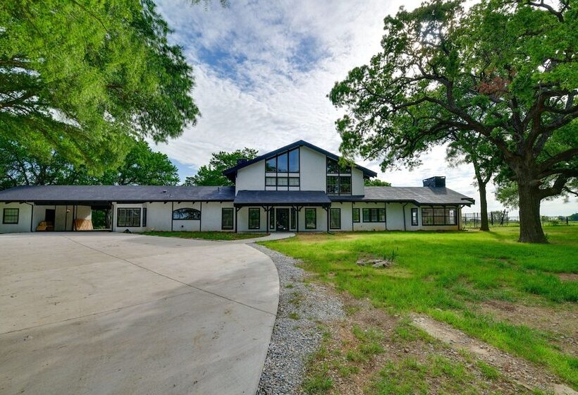 Private Pool: Pilot Point Home On 45 Acres