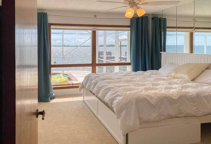 Bayfront Palmetto Retreat With Pool, Spa & Dock!