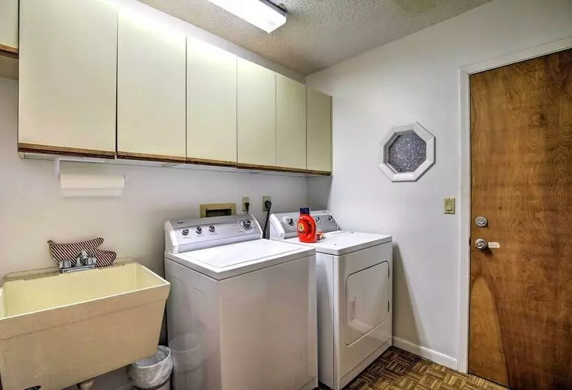 Bayfront Palmetto Retreat With Pool, Spa & Dock!