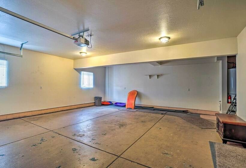 Stunning Flagstaff Home ~ 5 Mi To Downtown!