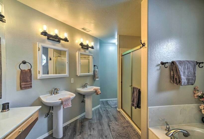 Stunning Flagstaff Home ~ 5 Mi To Downtown!