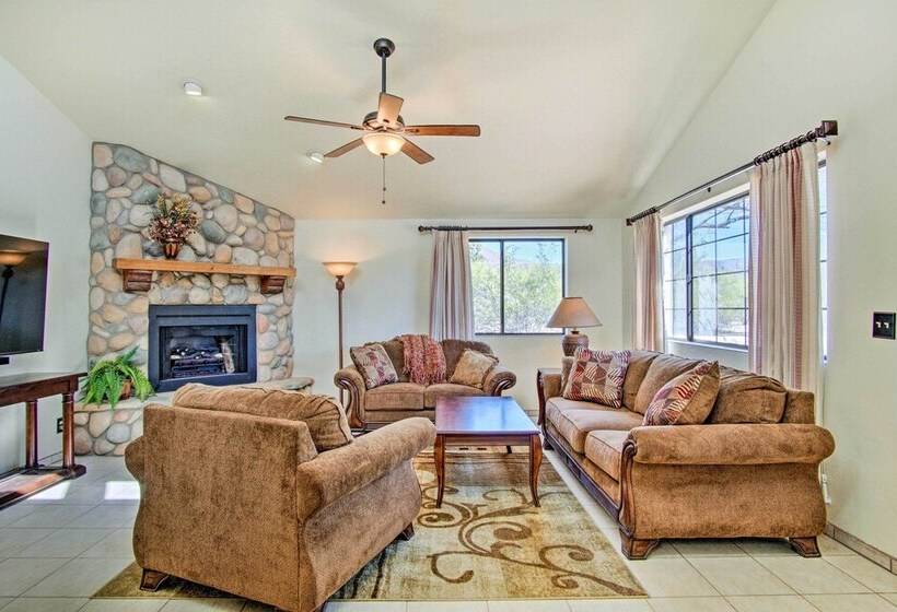 Sunny Tucson Home W/ Patios On 5 Acres!