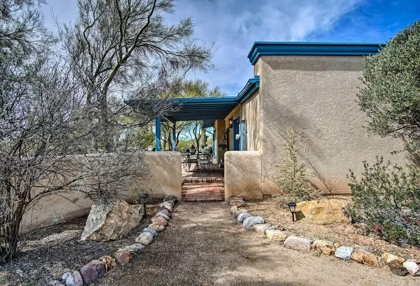 Sunny Tucson Home W/ Patios On 5 Acres!