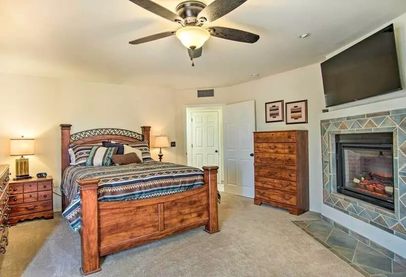 Sunny Tucson Home W/ Patios On 5 Acres!