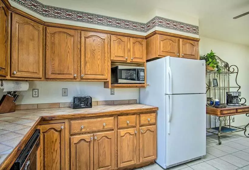 Sunny Tucson Home W/ Patios On 5 Acres!