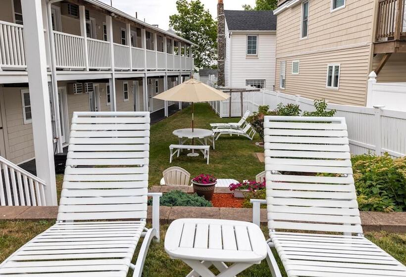 The Gull Oceanside Inn & Motel