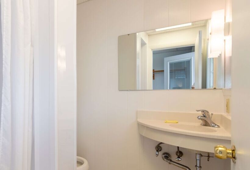 The Gull Oceanside Inn & Motel