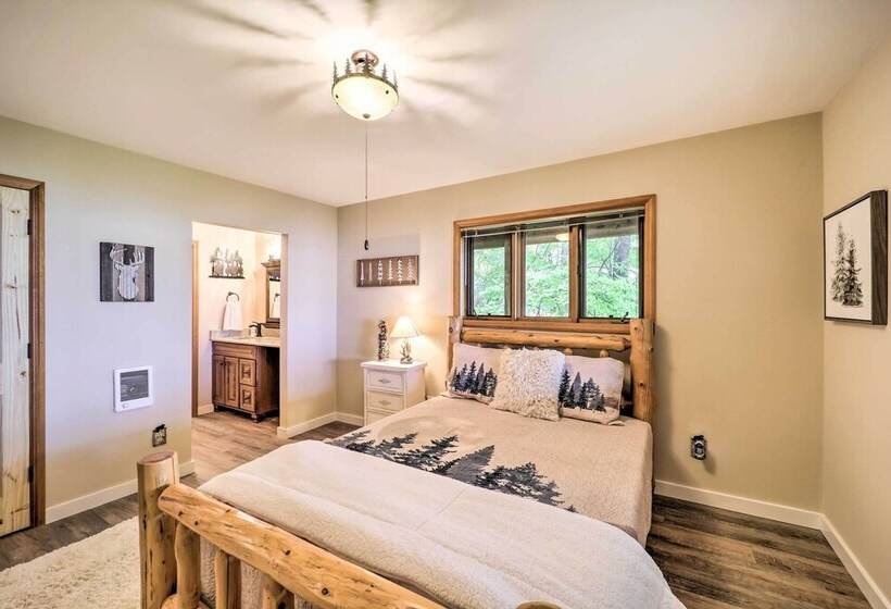 1/2 Mi To Ski: Spacious Home In Beech Mountain