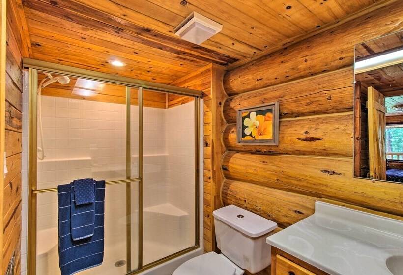 Tranquil Mountain Cabin In Greer W/ Game Room!