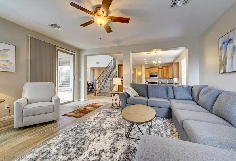 Updated Gilbert Home W/ Pool + Community Amenities