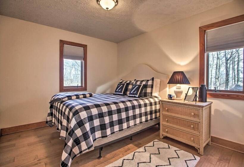 Upscale Wintergreen Resort Home W/golf Course View