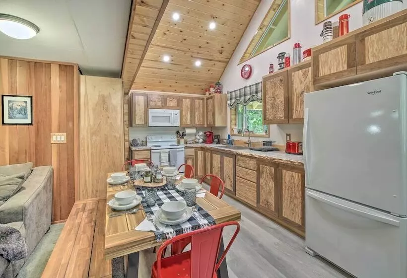 Wandering Elk  Cabin Retreat W/ Golf Access!