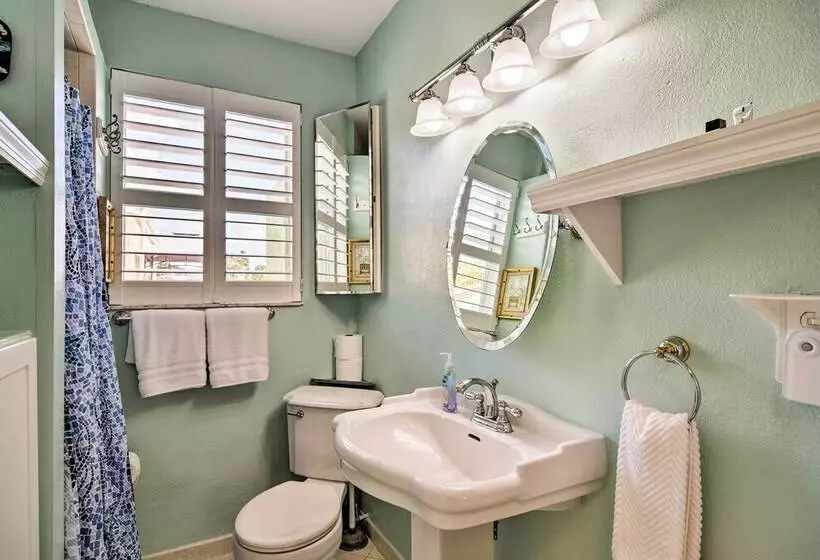 Bayside Pad W/ Pool Access & Dock: 1/2 Mi To Beach