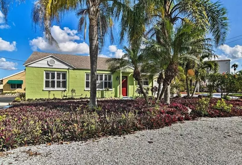 Bayside Pad W/ Pool Access & Dock: 1/2 Mi To Beach