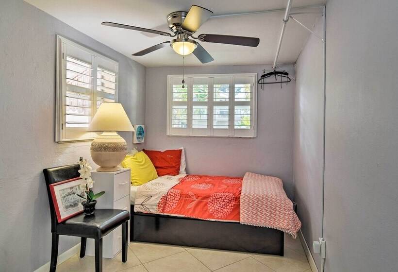 Bayside Pad W/ Pool Access & Dock: 1/2 Mi To Beach