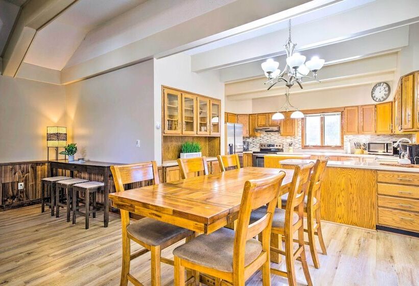 Beautiful Home W/ Hot Tub On Lake Wissota