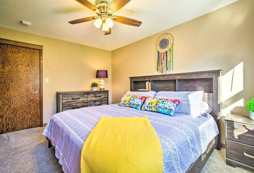 Beautiful Home W/ Hot Tub On Lake Wissota