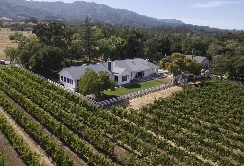 Beautiful Sonoma House W/ Patio & Vineyard Views!