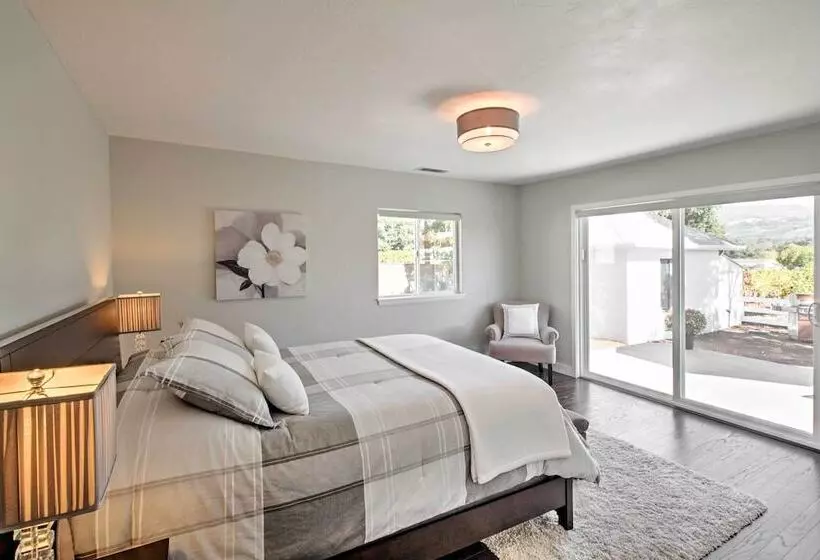 Beautiful Sonoma House W/ Patio & Vineyard Views!