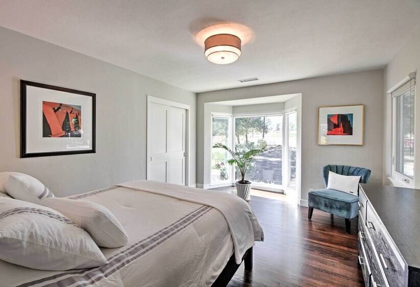 Beautiful Sonoma House W/ Patio & Vineyard Views!