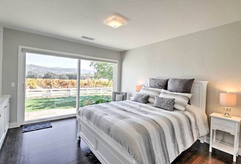 Beautiful Sonoma House W/ Patio & Vineyard Views!